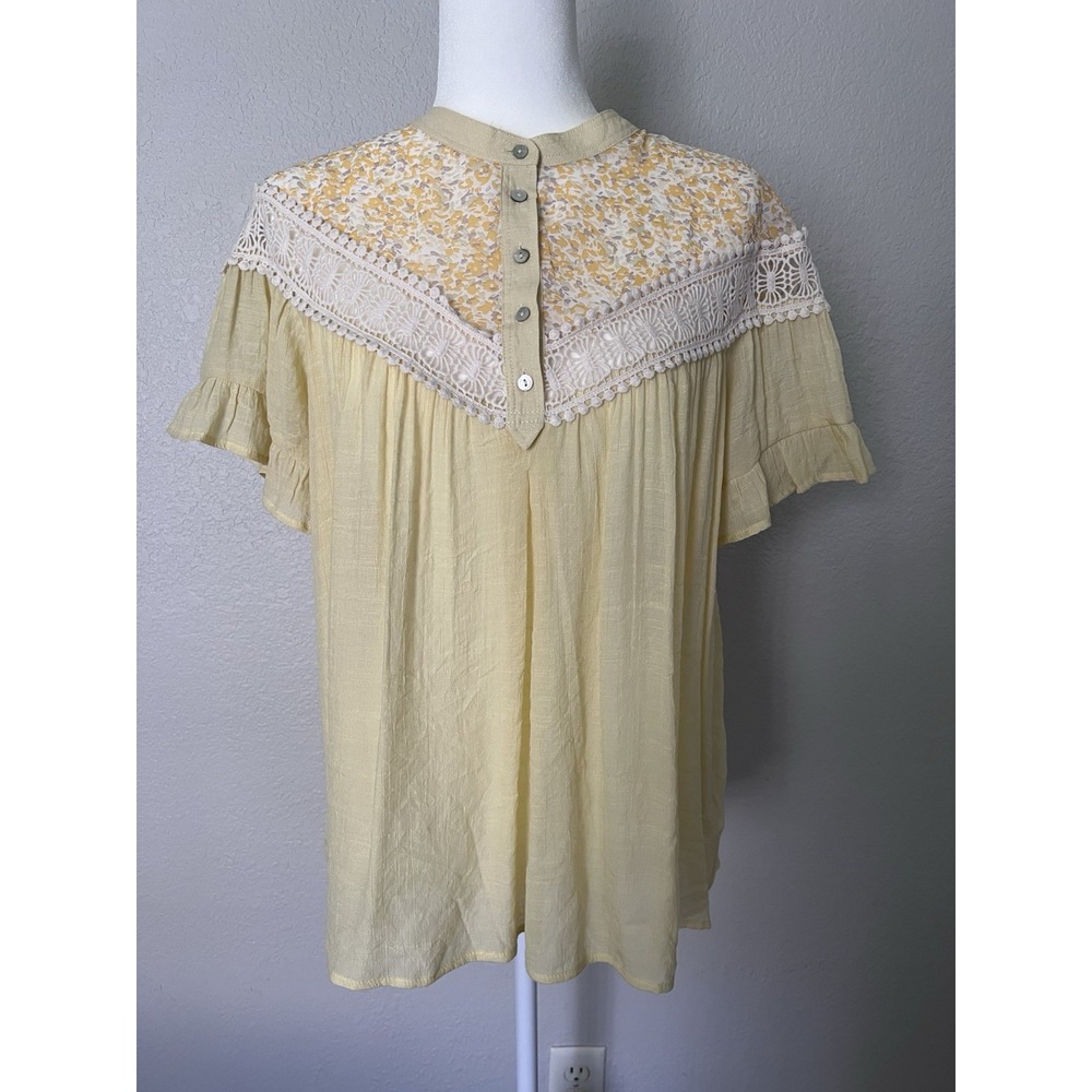 NWT yellow UMGEE Peasant Boho Ditsy Floral Lace Trim Blouse Ruffle Sleeve Size L